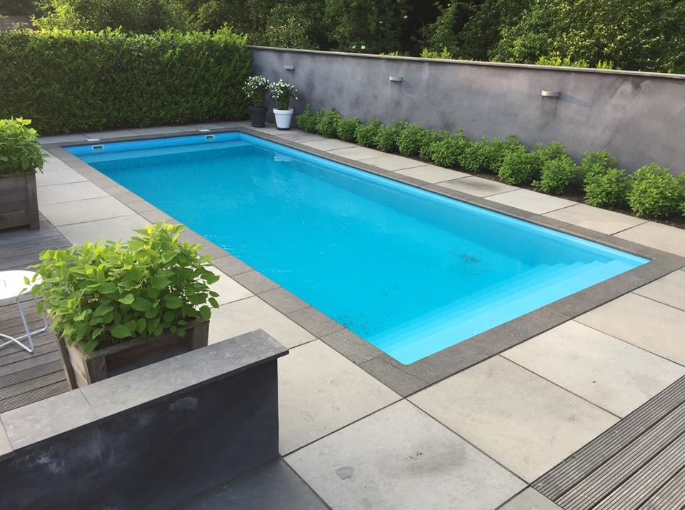 Zwembad laten bouwen door Revis in Heerenveen