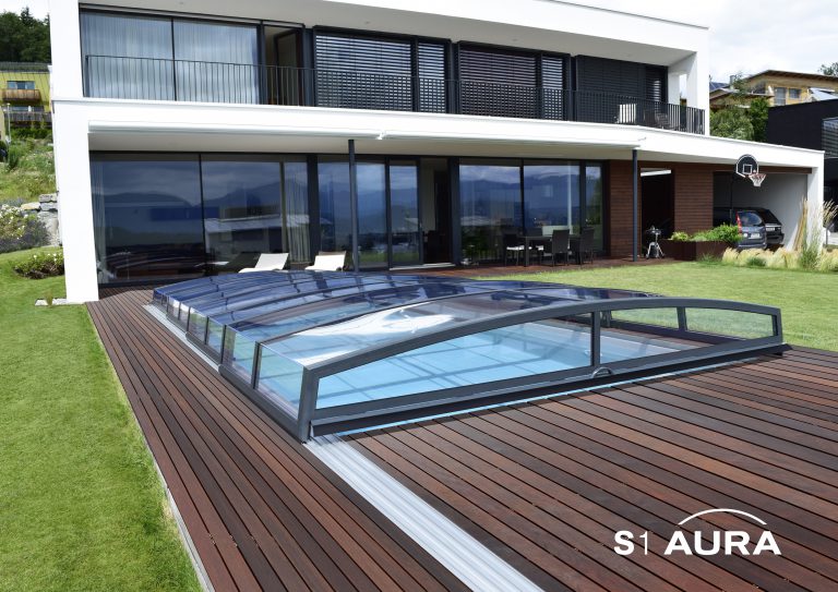 Lage zwembadoverkapping